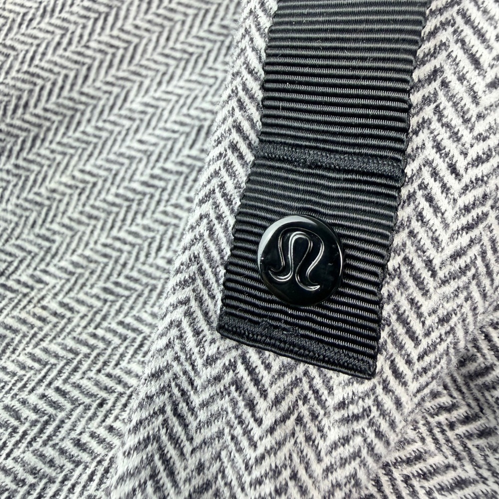Lululemon Vinyasa Scarf Grey White Herringbone Snap Infinity Wrap Rulu Accessory